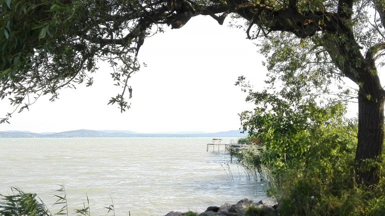 Közel négyezren teljesítették a távot a Hervis Balaton-átevezésen