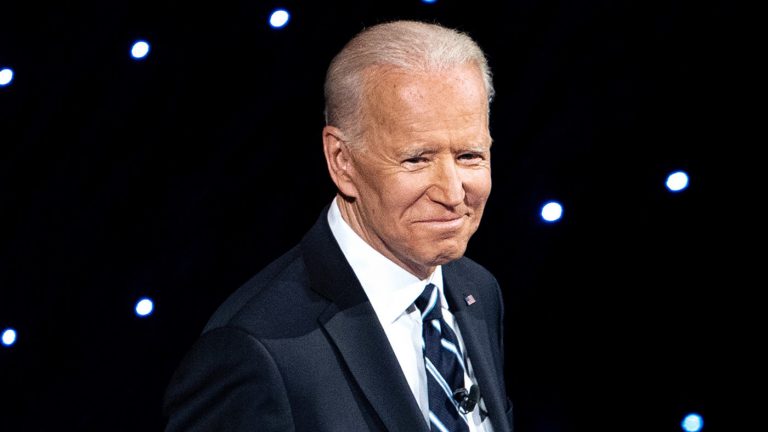 A kongresszus hitelesítette az eredményt: hivatalosan Joe Biden az elnök