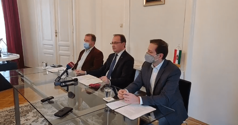 Évindító sajtótájékoztatón magasztalták magukat a baranyai fideszes politikusok