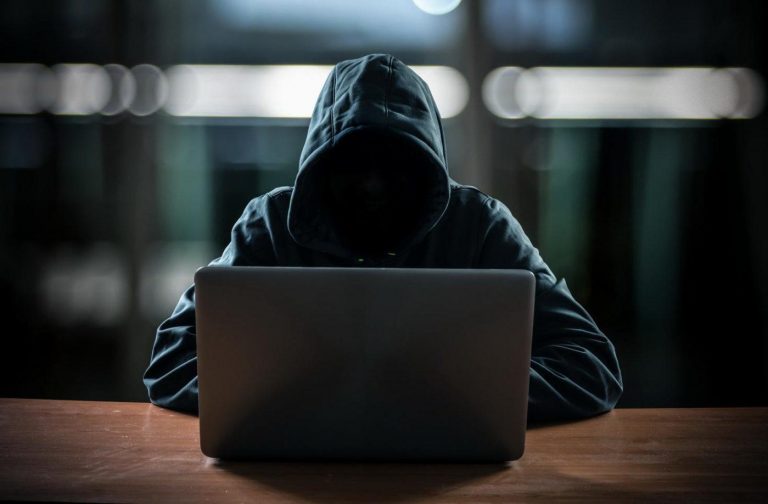 Online biztonságtudatosságról tartottak képzést a baranyai rendőröknek