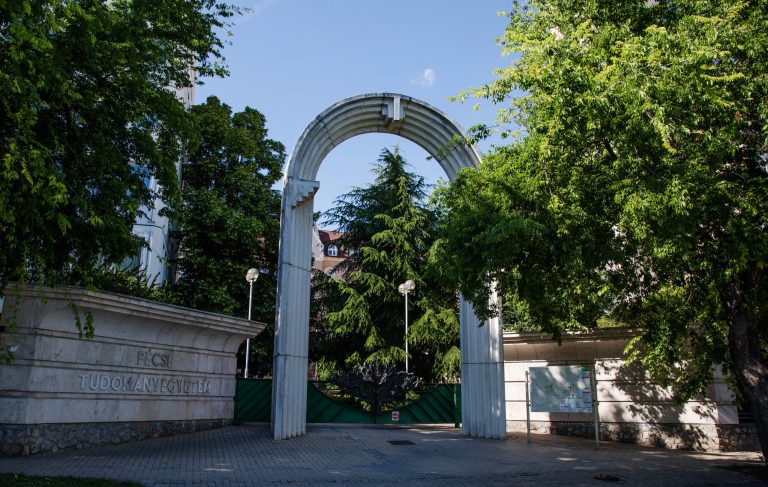 PTE-ügy: a polgármester hívja össze a Magisztrátust! – sürgeti az LMP
