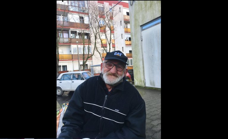 Segítsünk munkát találni Uránváros kedvelt figurájának!