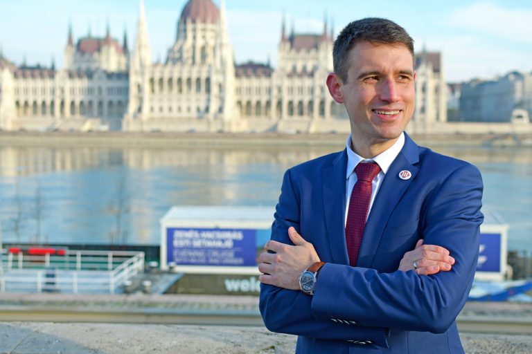 Bencsik: azoknak kívánunk alternatívát nyújtani, akik sem Orbánból, sem Gyurcsányból nem kérnek