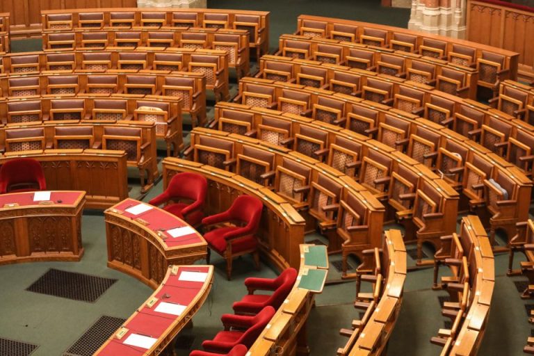 Mára összehívta az Országgyűlést a házelnök