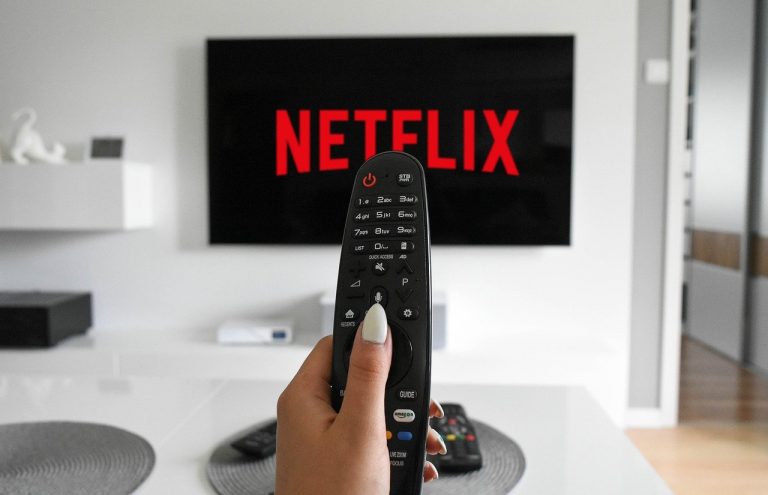 Környezetszennyező szórakozás: a Netflix bámulásával is ártunk a természetnek