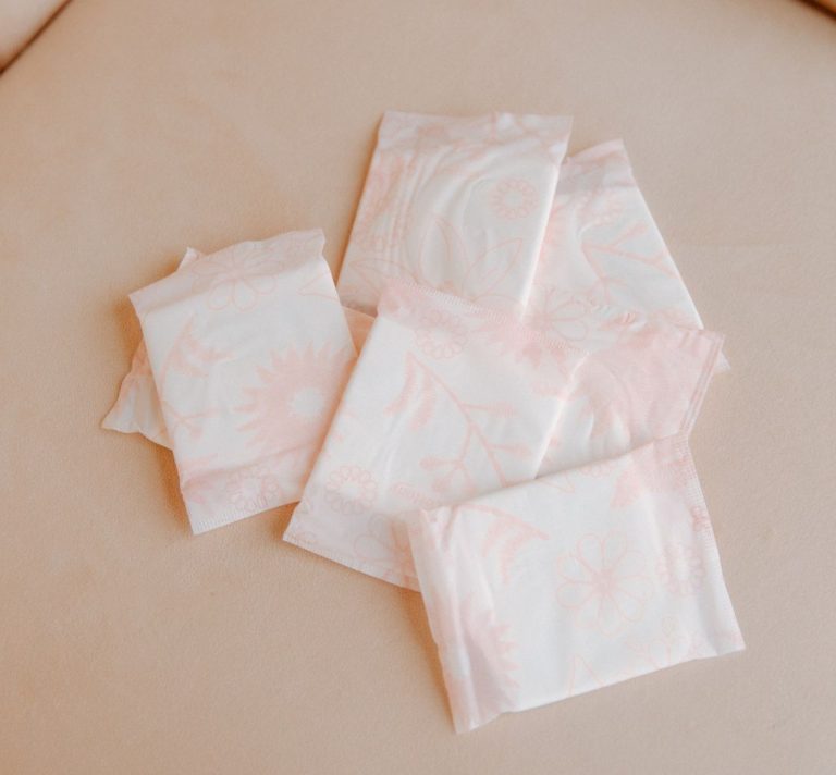 Beszélnünk kell róla: mi is az a menstruációs szegénység?