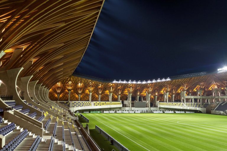 Ha az elmúlt években nem stadionokra költött volna a kormány, elkerülhető lett volna ez a tragédia?