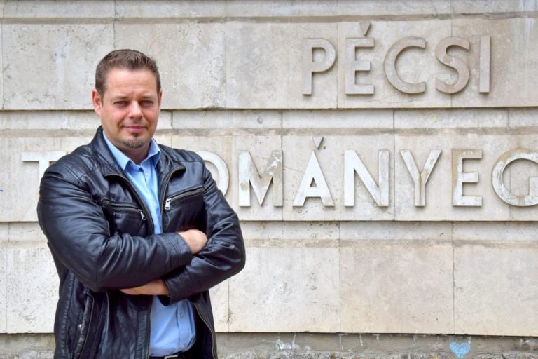 Keresztes: Amit a kormány az egyetemekkel csinál, az a jövő felélése!