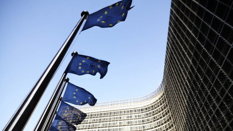 120 EP-képviselő elvenné a magyarok szavazati jogát az EU Tanácsban