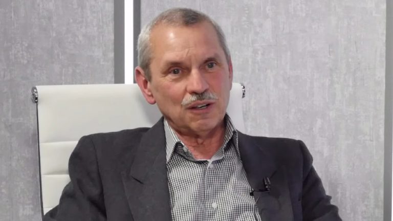 Rusvai: akik nincsenek beoltva, veszélyeztetik a beoltottakat is azzal, hogy új mutánsokat hordozhatnak