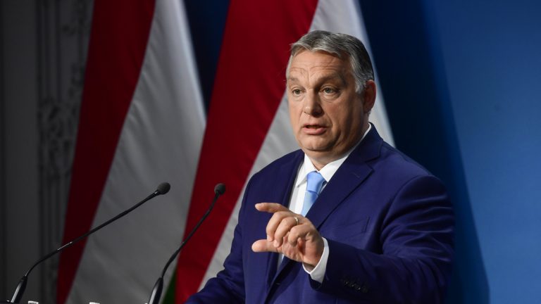 Orbán az első EU-s vezető, akit a „sajtószabadság ellenségének” nyilvánítottak