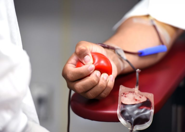 Nem félsz a tűtől? Akkor van számodra egy jó hírünk: Baranya megyében szeretettel várják a véradókat