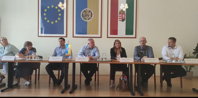 Zöld biztos lett a pécsi városvezetésben dr. Kóbor József