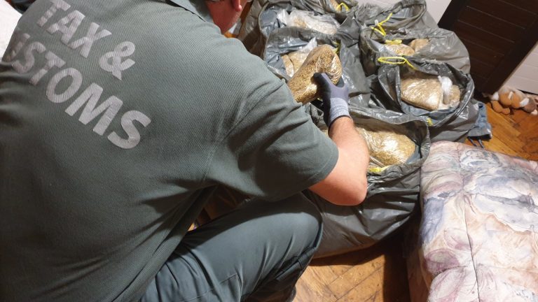 80 kiló dohány miatt menekült a szigetvári sofőr