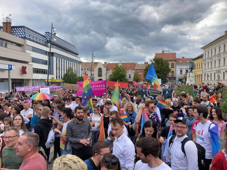 Kivonultak a pécsi Pride vitájáról az ellenzéki képviselők