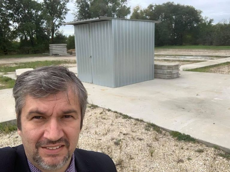 A képen egy geotermikus erőmű látható, amire több milliárd forintot költöttünk el
