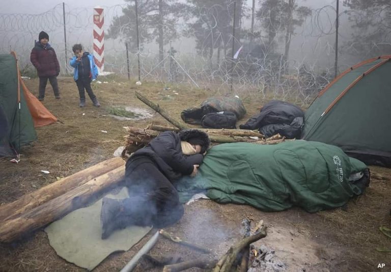 Lengyel migránsválság – több ezer migráns, 11 halott