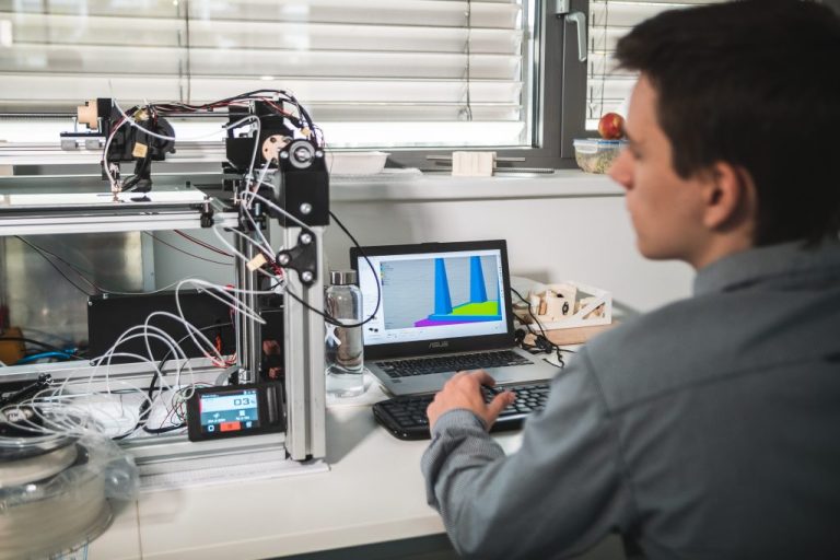 3D-nyomtatókat gyártó üzem létesül Pécsett
