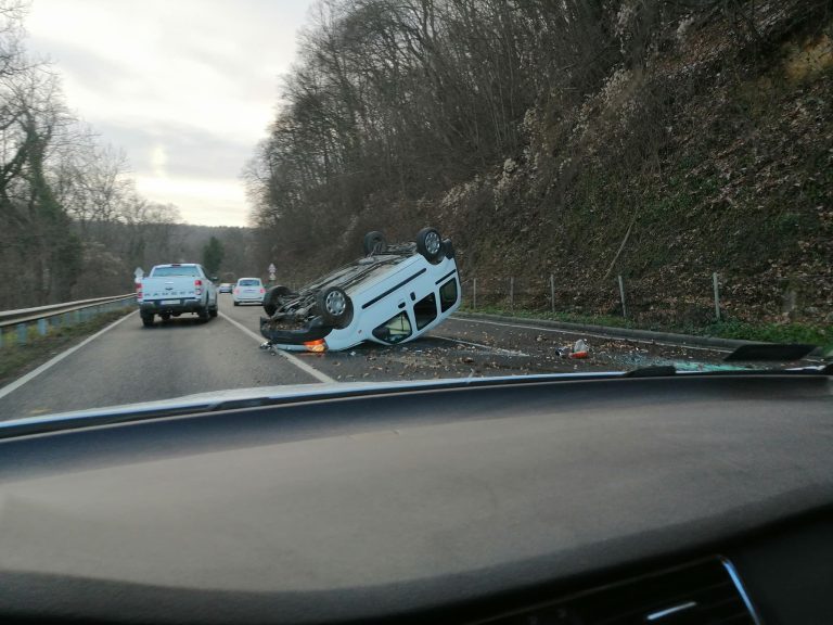 Csak a szokásos: súlyos baleset a 66-os úton