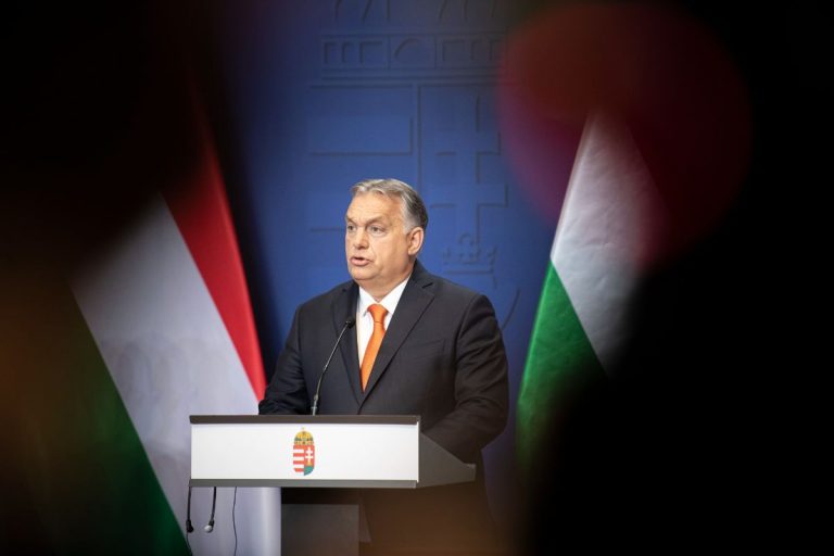 Októberi szinten rögzítik a lakossági jelzáloghitelek kamatait