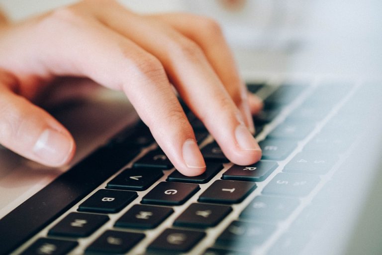 Letartóztatták az internetes csalót