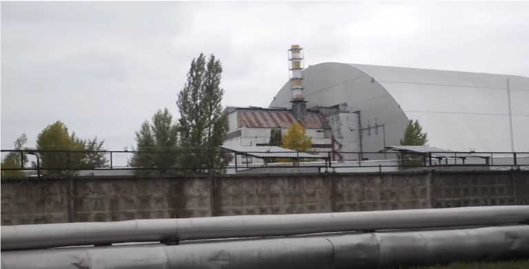 Az ukránok szerint határérték fölé emelkedett a sugárzás a Csernobilban, az oroszok reggel 7-kor lekapcsolták az adatszolgáltatást
