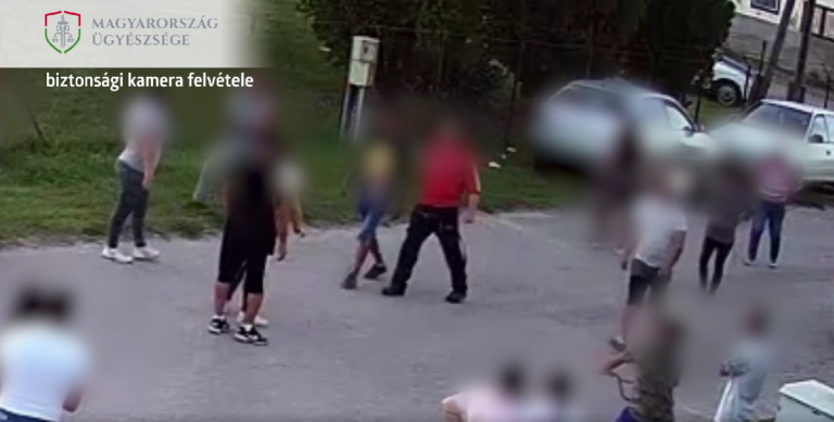 Videó: lécekkel ütötték egymást a baranyai falunapon