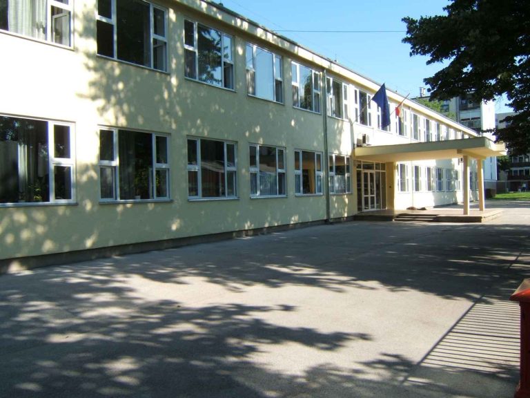 Csaknem egymilliárd forintból újították fel Siklós két általános iskoláját