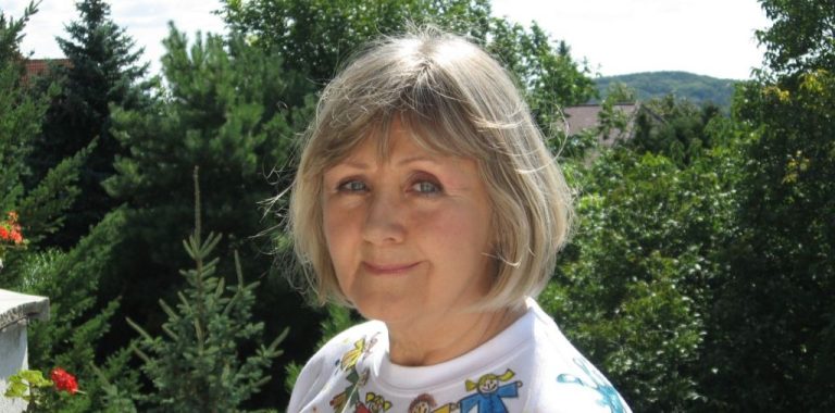81 éves Halász Judit
