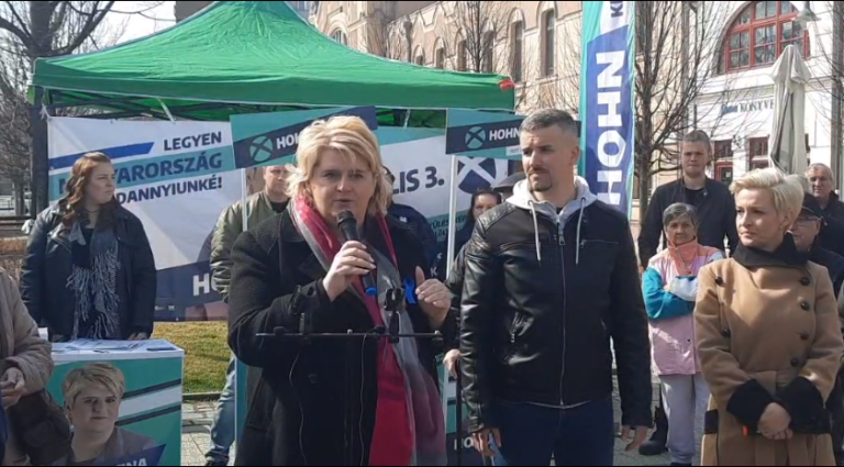 A gyerekeket a szegénységtől és a rossz oktatástól kell megvédeni az ellenzék szerint