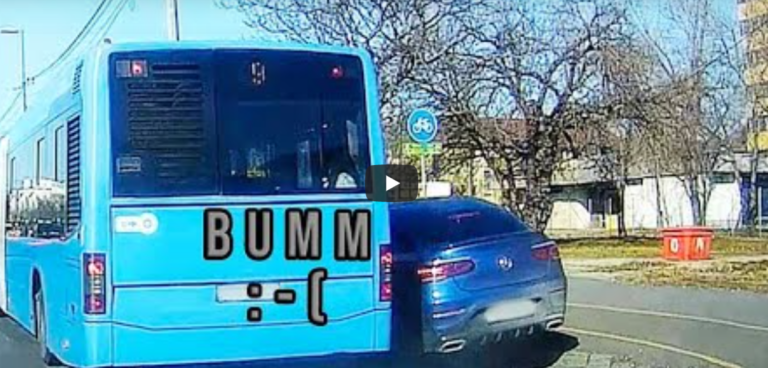 Videón, ahogy a BKK busz bedarál egy 30 milliós mercit