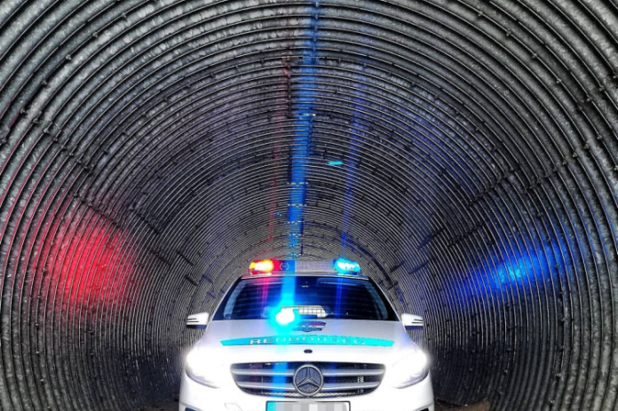 szolg_autó_0