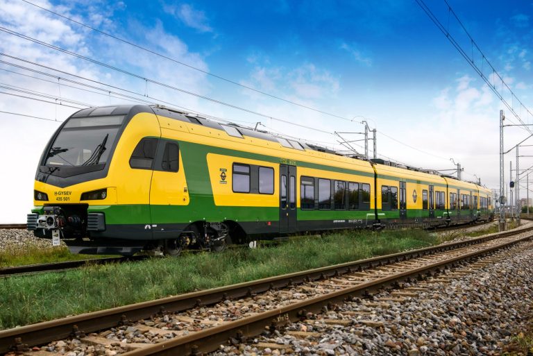 Megszúrtak egy utast az IC-n Szerencsen