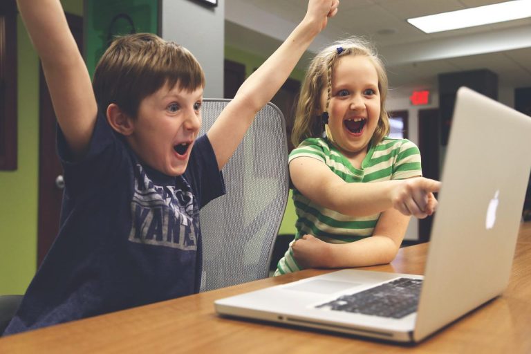 Ellopott egy laptopot, majd elajándékozta az idős pécsi férfi
