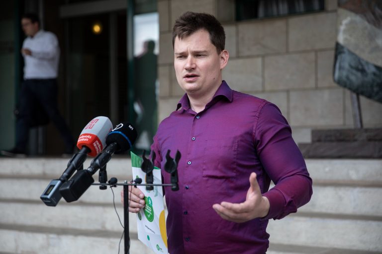 Az LMP szerint Orbán megalomán vágyait akarják megvalósítani Budapesten