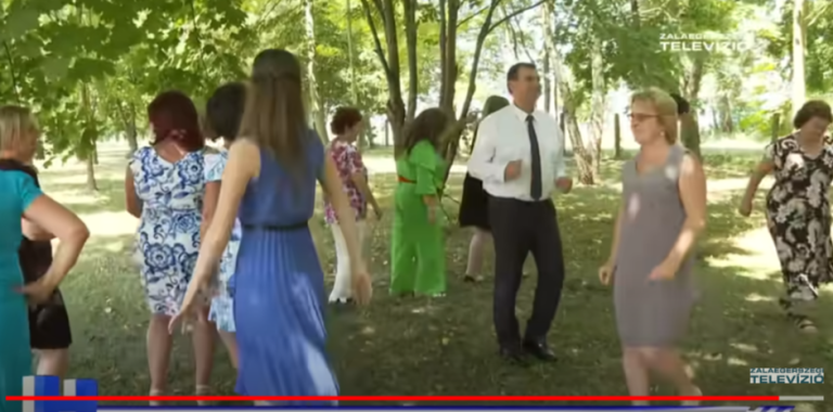 Körbetáncolták a zalai fideszes képviselőt körzetének polgármesternői