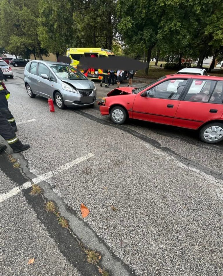 Frontális karambol Kertvárosban