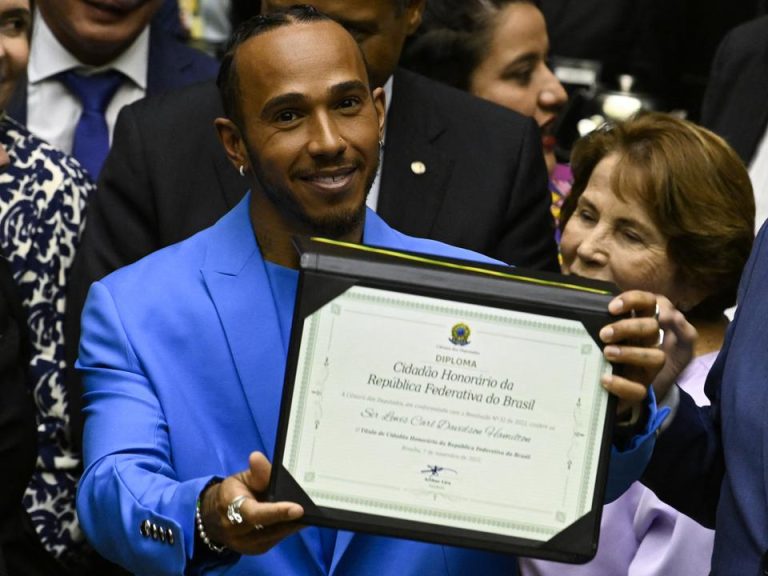 Tiszteletbeli brazil állampolgár lett Lewis Hamilton