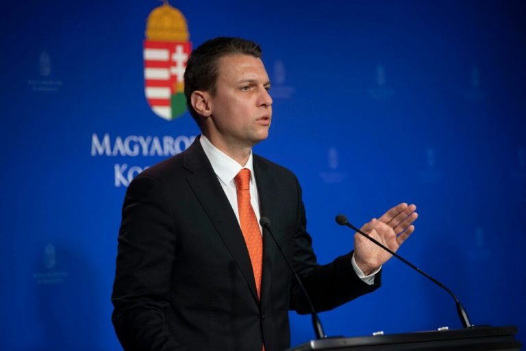 Menczer Tamás: a Tisza Párt arra szövetkezett Brüsszellel, hogy tönkretegyék Magyarországot