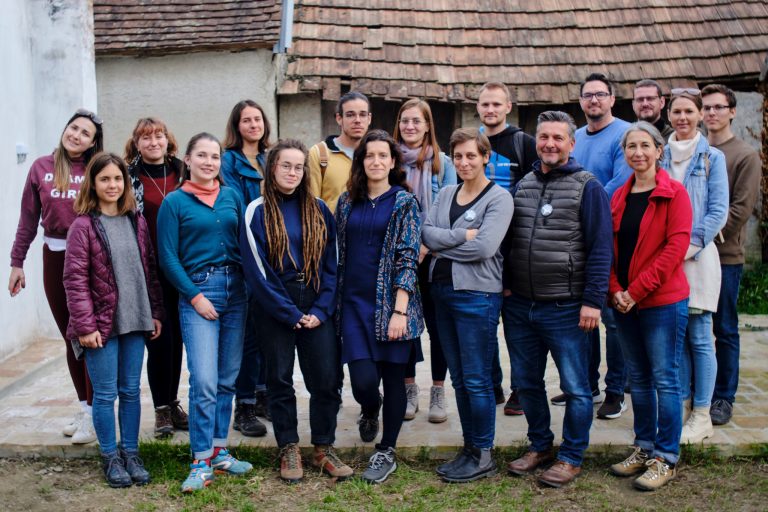 „Mi lehet ma fontosabb feladat, mint a környezet- és állatvédelem?” – interjú Dr. Glied Viktorral, a PTE Fenntartható Fejlődésért Szakkollégium vezető tanárával