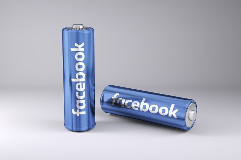 A héten jön a fizetős facebook