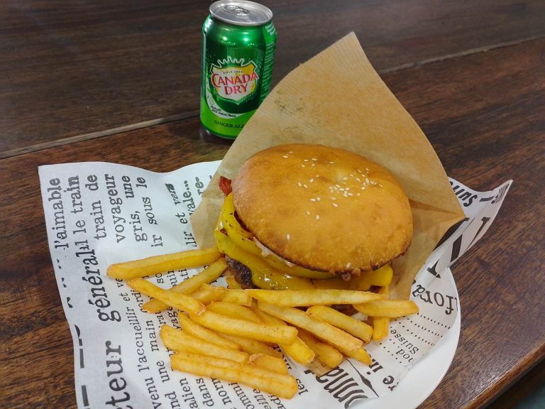 Hamburger a gyrososnál – Trójai faló