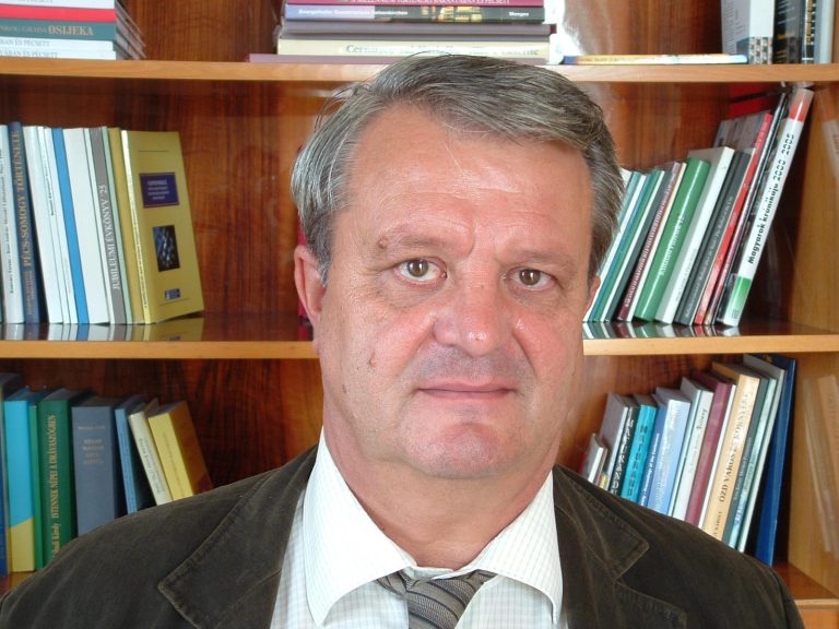 Elhunyt Póla József a Nagy Lajos Gimnázium korábbi igazgatója