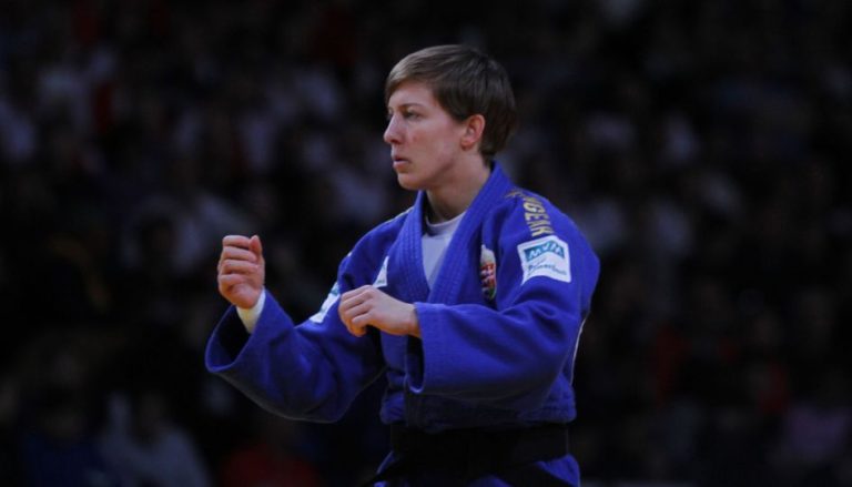 Pupp Réka bronzérmes Bakuban