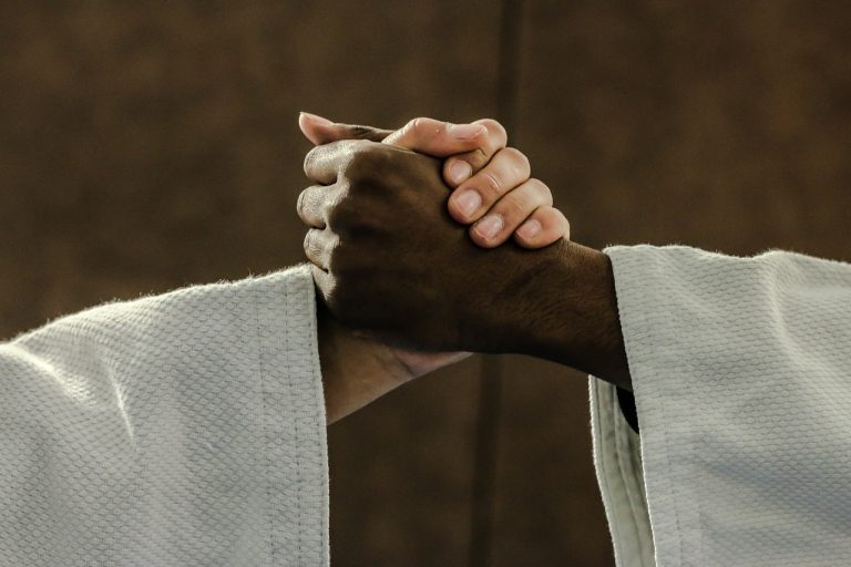 A Nemzetközi Judo Szövetség (IJF) utólag világbajnokká nyilvánította és aranyérmet ítélt az orosz Inal Taszojevnek