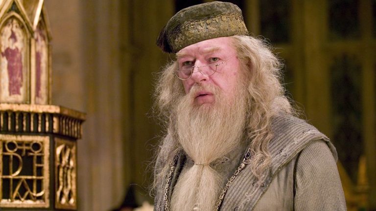 Elhunyt Sir Michael Gambon, a Harry Potter filmek Dumbledore professzora
