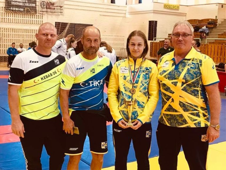 A női birkózás U20-as világ- és Európa-bajnoka megcélozza a párizsi olimpiát