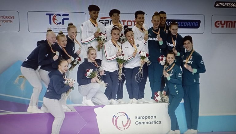 Ákoshegyi Dóra EB-bronzérmet szerzett az aerobikcsapattal