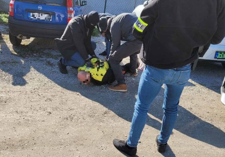 Százmillió forint értékű drogot tárolt konténerben egy pécsi férfi