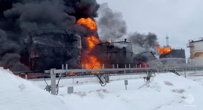 Oroszország kedden elrendelte a benzinexport hat hónapos tilalmát